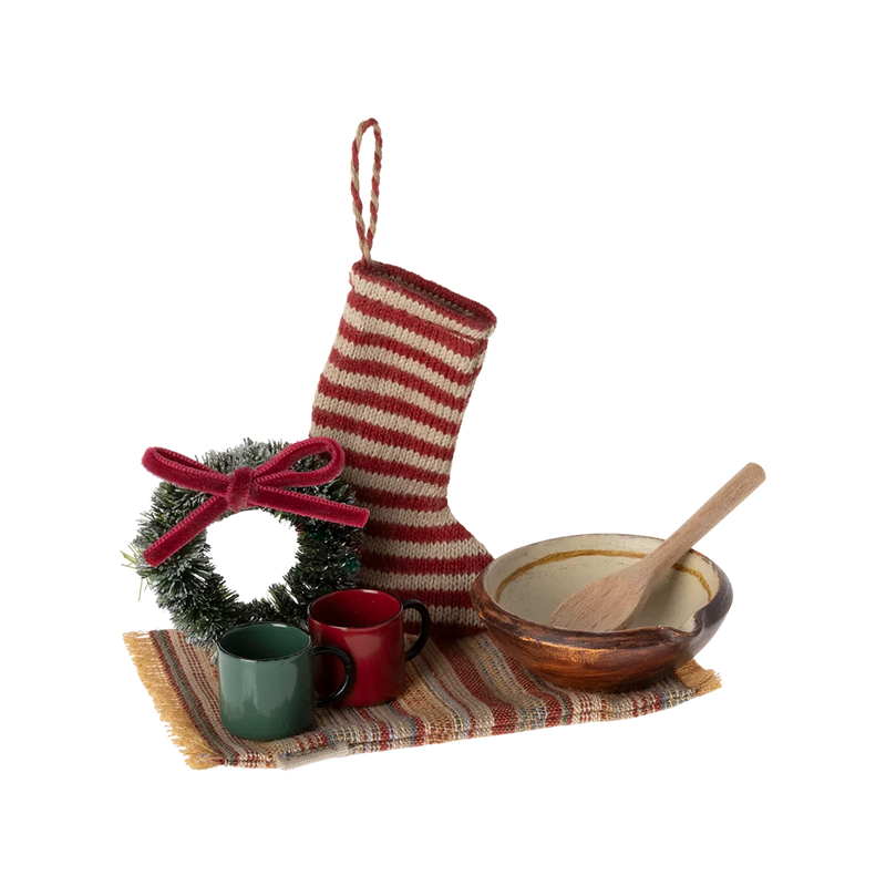 Cozy Christmas Set for Mice